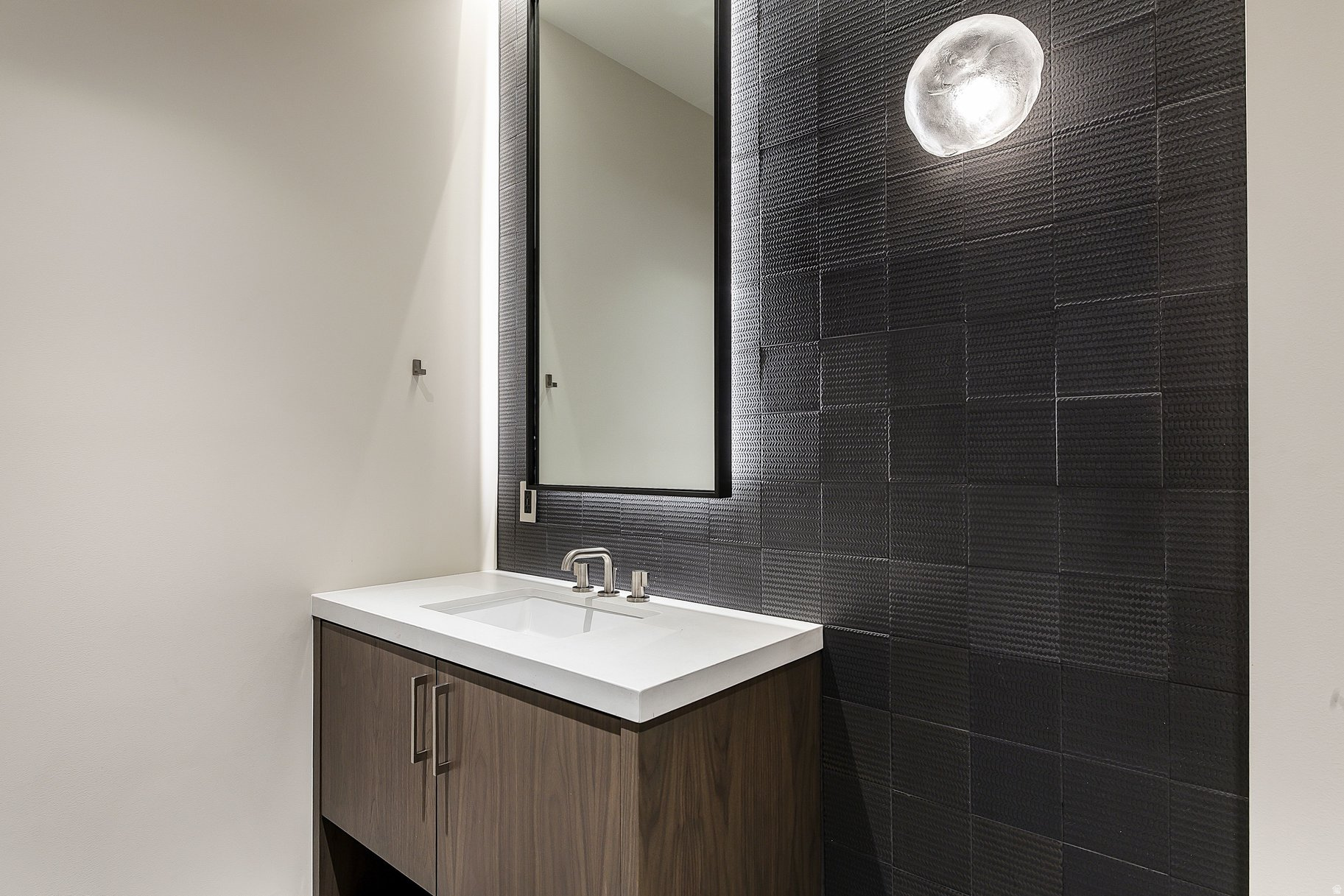 PROMONTORY - Residential