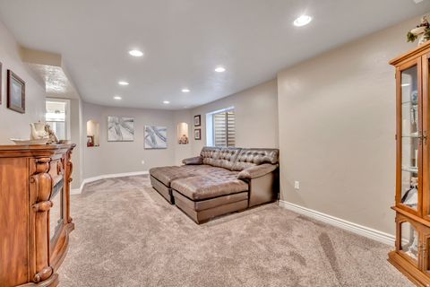Tiny photo for 1143 W HOLLOW VIEW WAY, West Jordan, UT 84084 (MLS # 2142232)