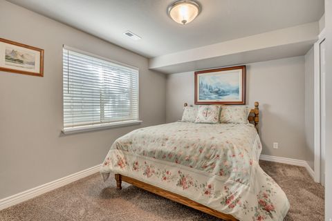 Tiny photo for 1143 W HOLLOW VIEW WAY, West Jordan, UT 84084 (MLS # 2142232)