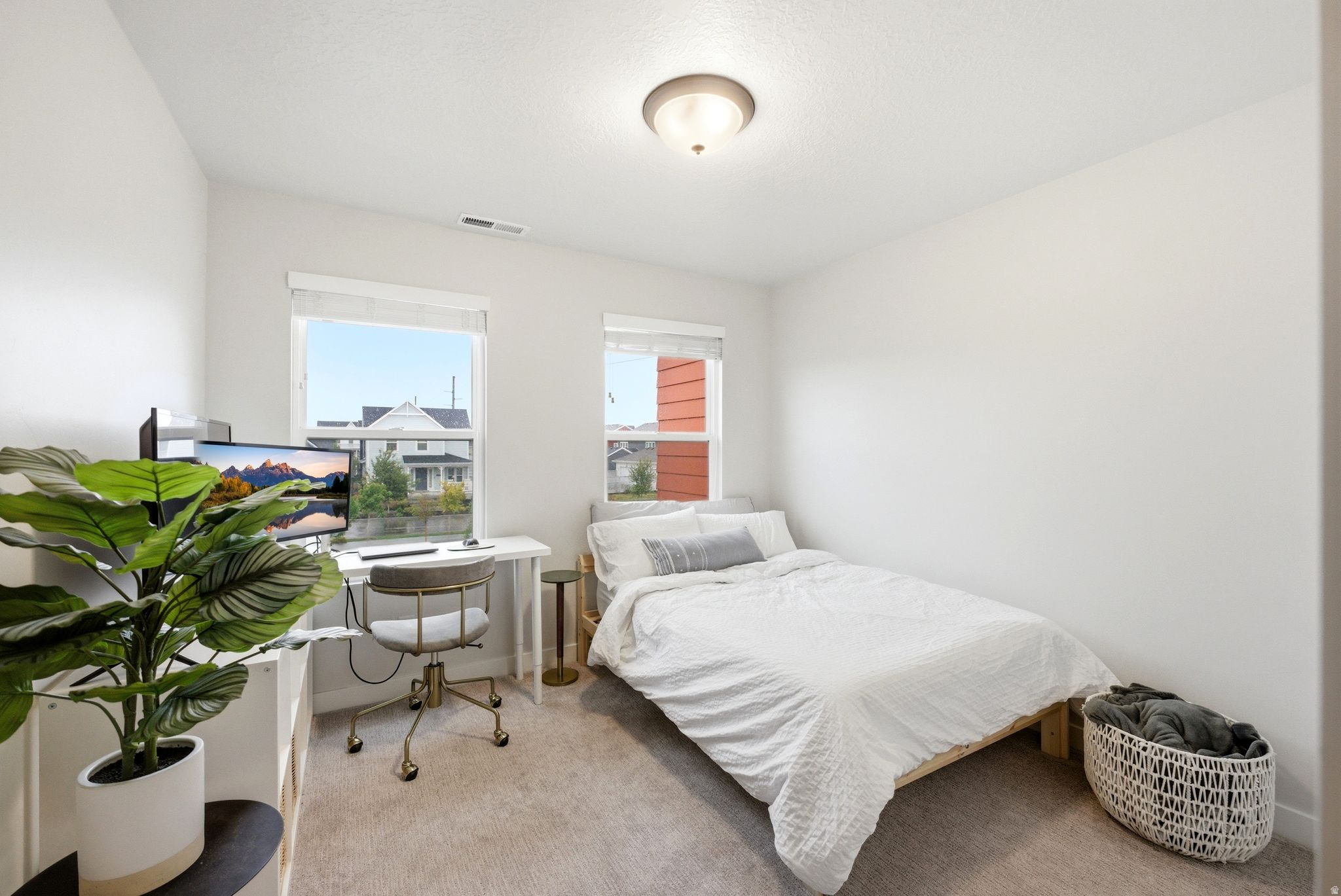 DAYBREAK HIGLAND PARK - Residential