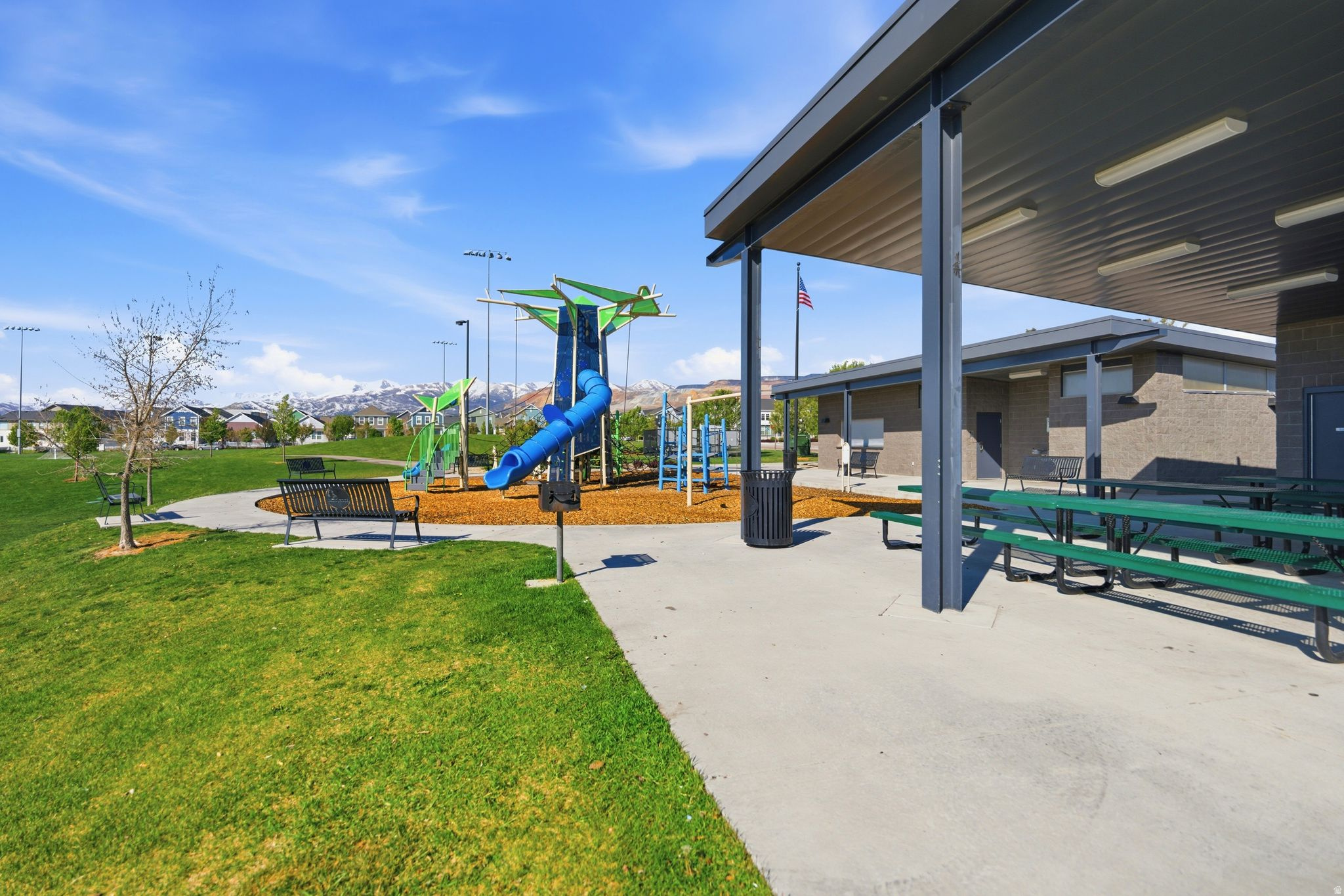 DAYBREAK HIGLAND PARK - Residential