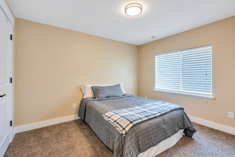 Tiny photo for 652 W SIDNEY LN, Saratoga Springs, UT 84045 (MLS # 2173537)