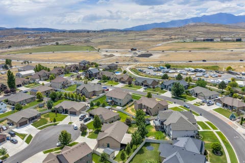 Tiny photo for 652 W SIDNEY LN, Saratoga Springs, UT 84045 (MLS # 2173537)