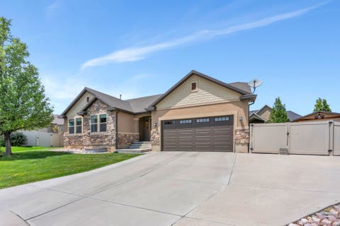 Tiny photo for 652 W SIDNEY LN, Saratoga Springs, UT 84045 (MLS # 2173537)