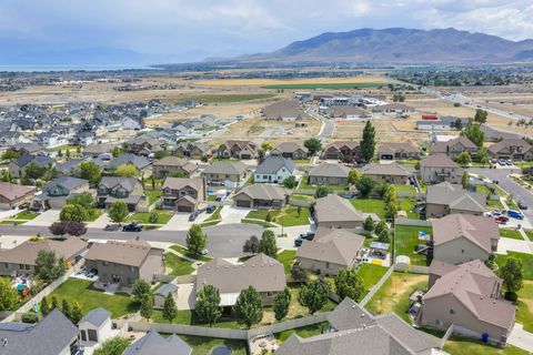 Tiny photo for 652 W SIDNEY LN, Saratoga Springs, UT 84045 (MLS # 2173537)