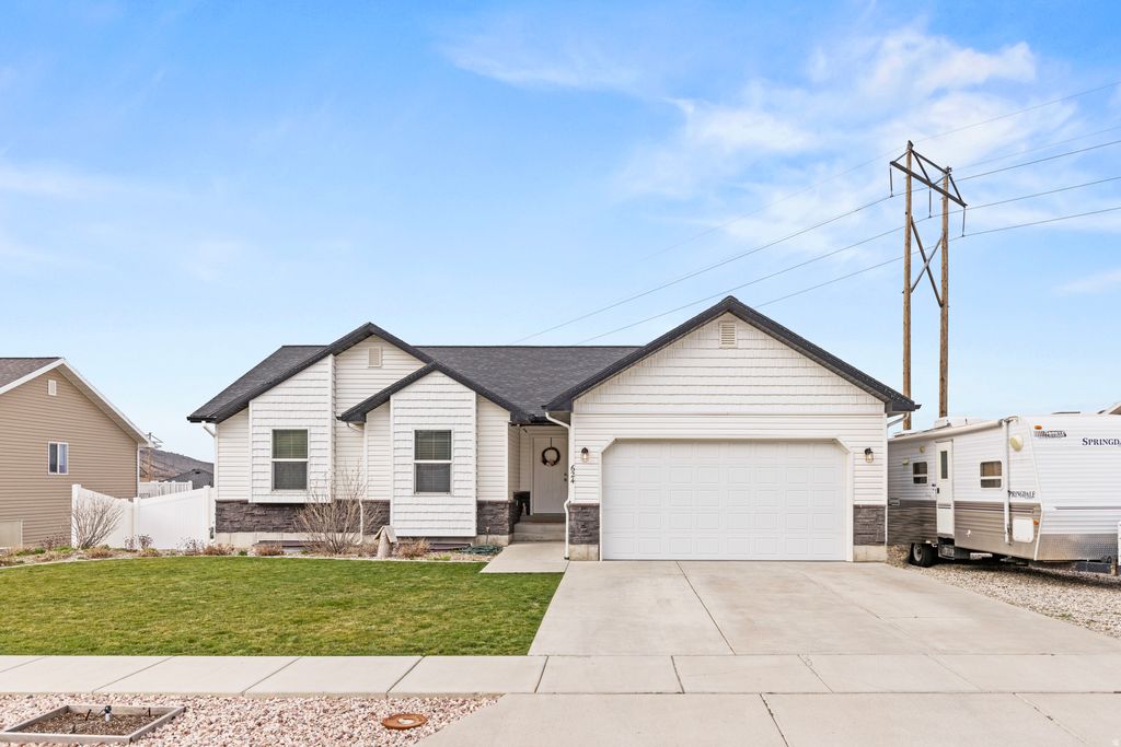 Photo of 624 S 900 E, Brigham City, UT 84302 (MLS # 2143893)