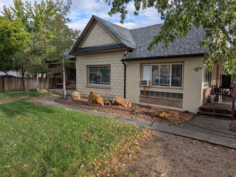 Photo of 1341 E CREEK RD, Cottonwood Heights, UT 84093 (MLS # 2083894)