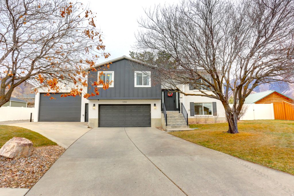 Photo of 1350 N MAIN ST, Mapleton, UT 84664 (MLS # 2136343)