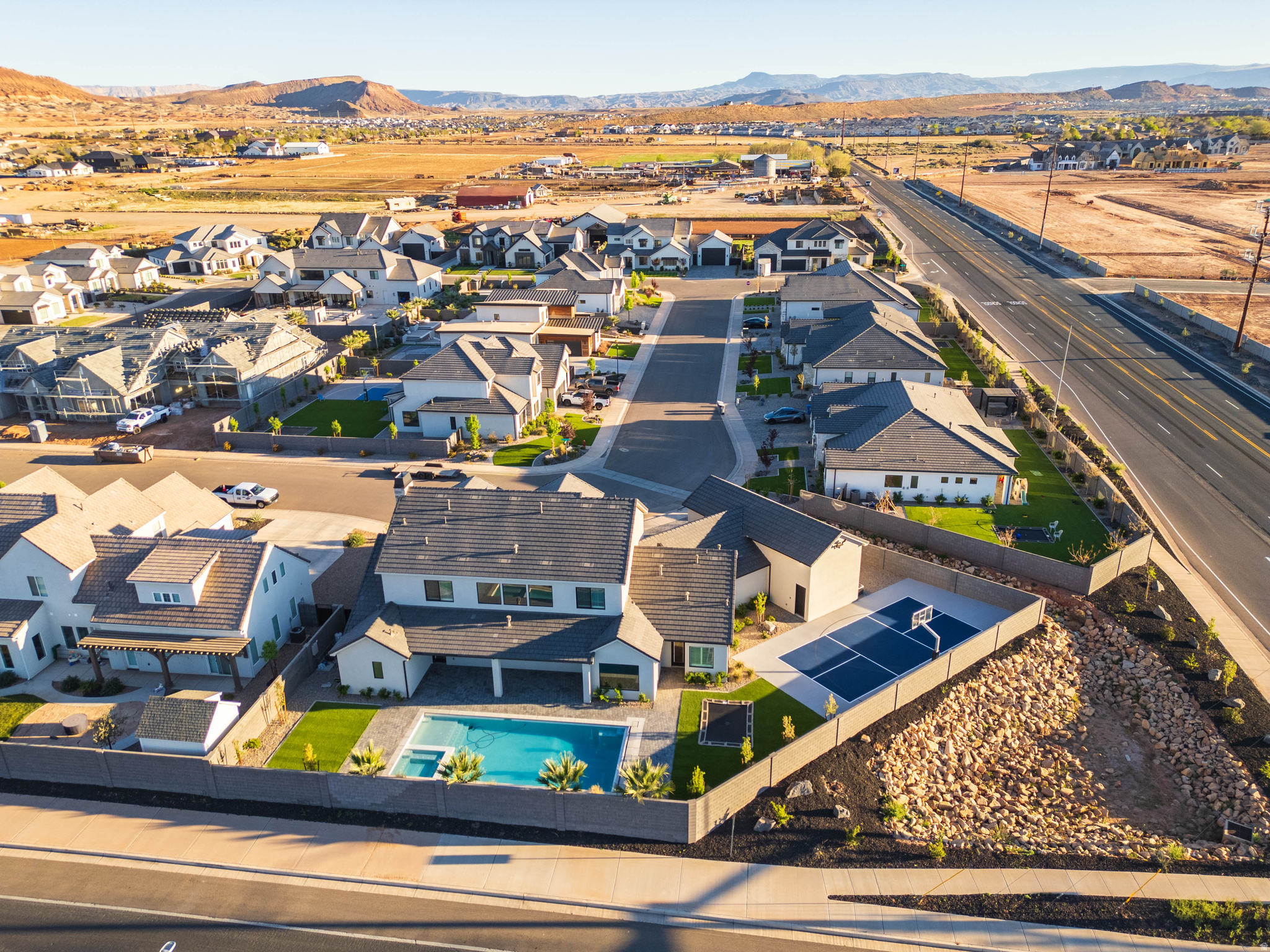 MAJESTIC FIELDS - Residential