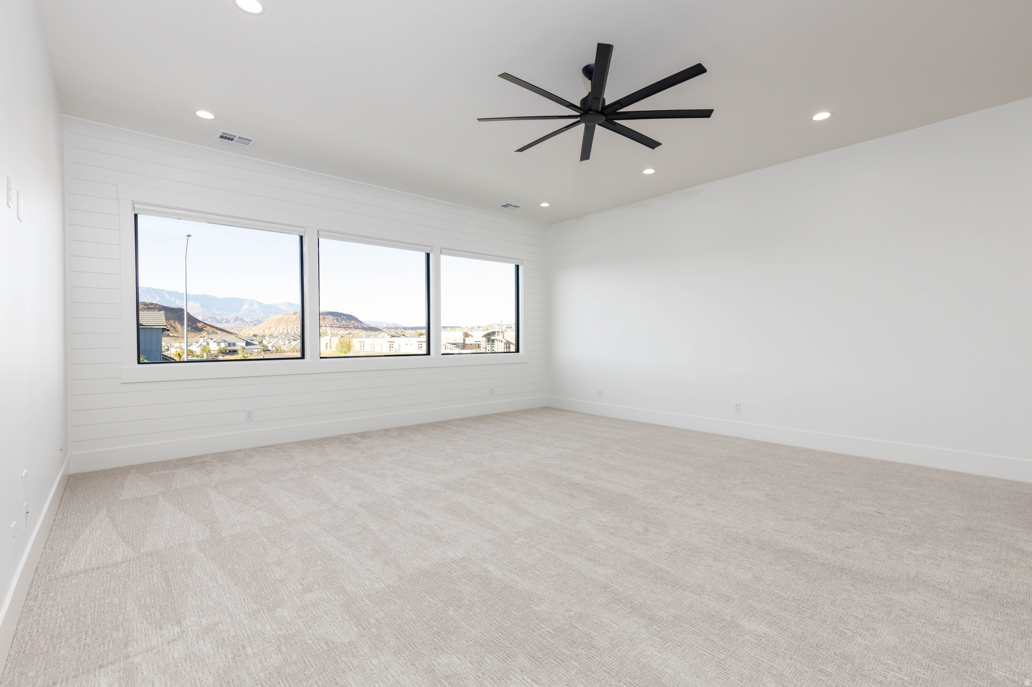 MAJESTIC FIELDS - Residential