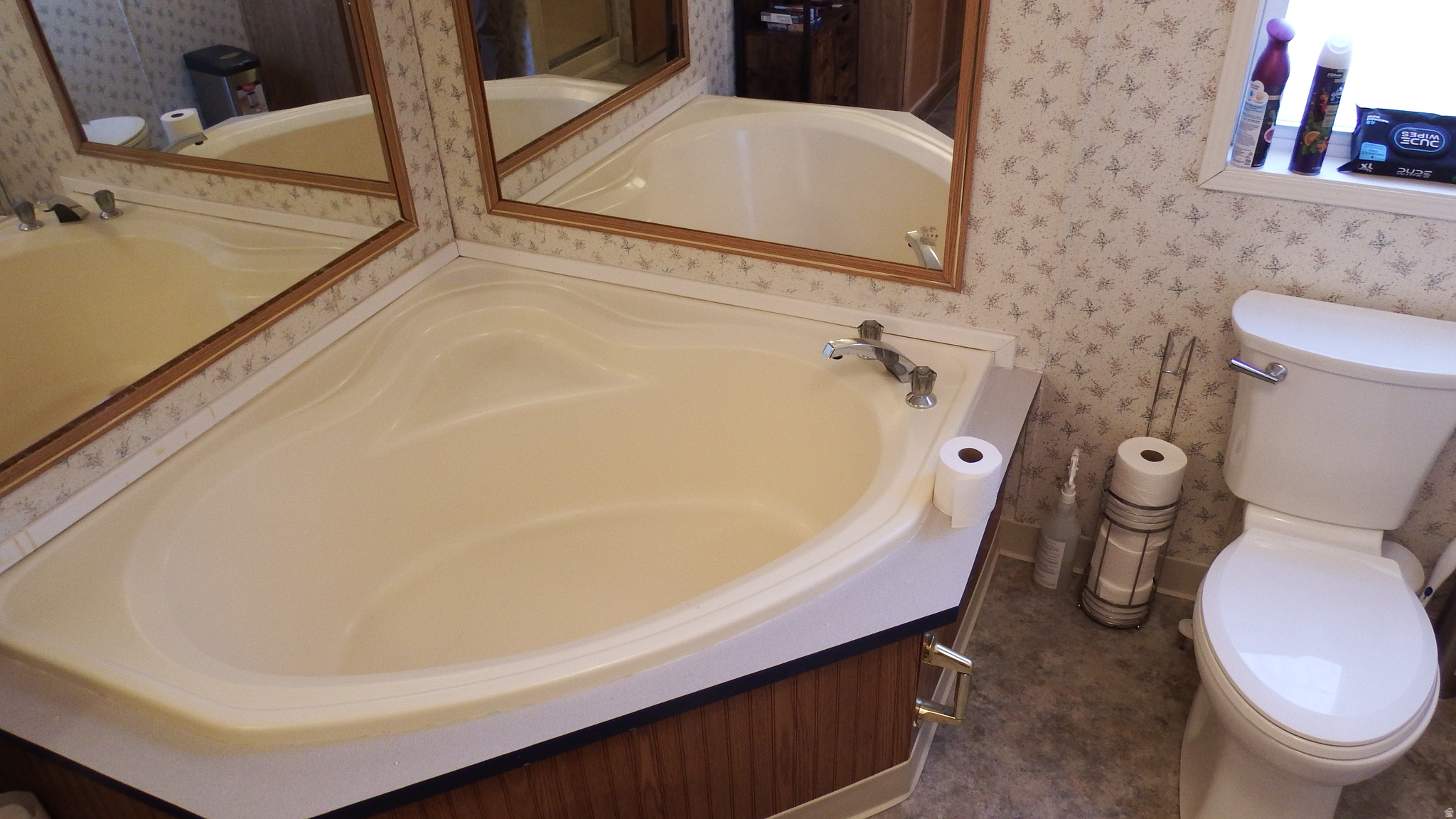 PINE MEADOWS MOBILE HOME COMMUNITY PUD - Residential