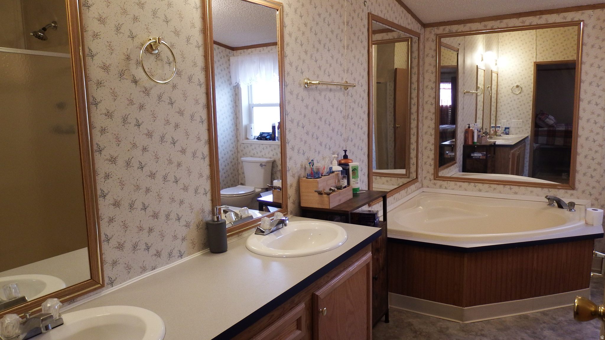 PINE MEADOWS MOBILE HOME COMMUNITY PUD - Residential