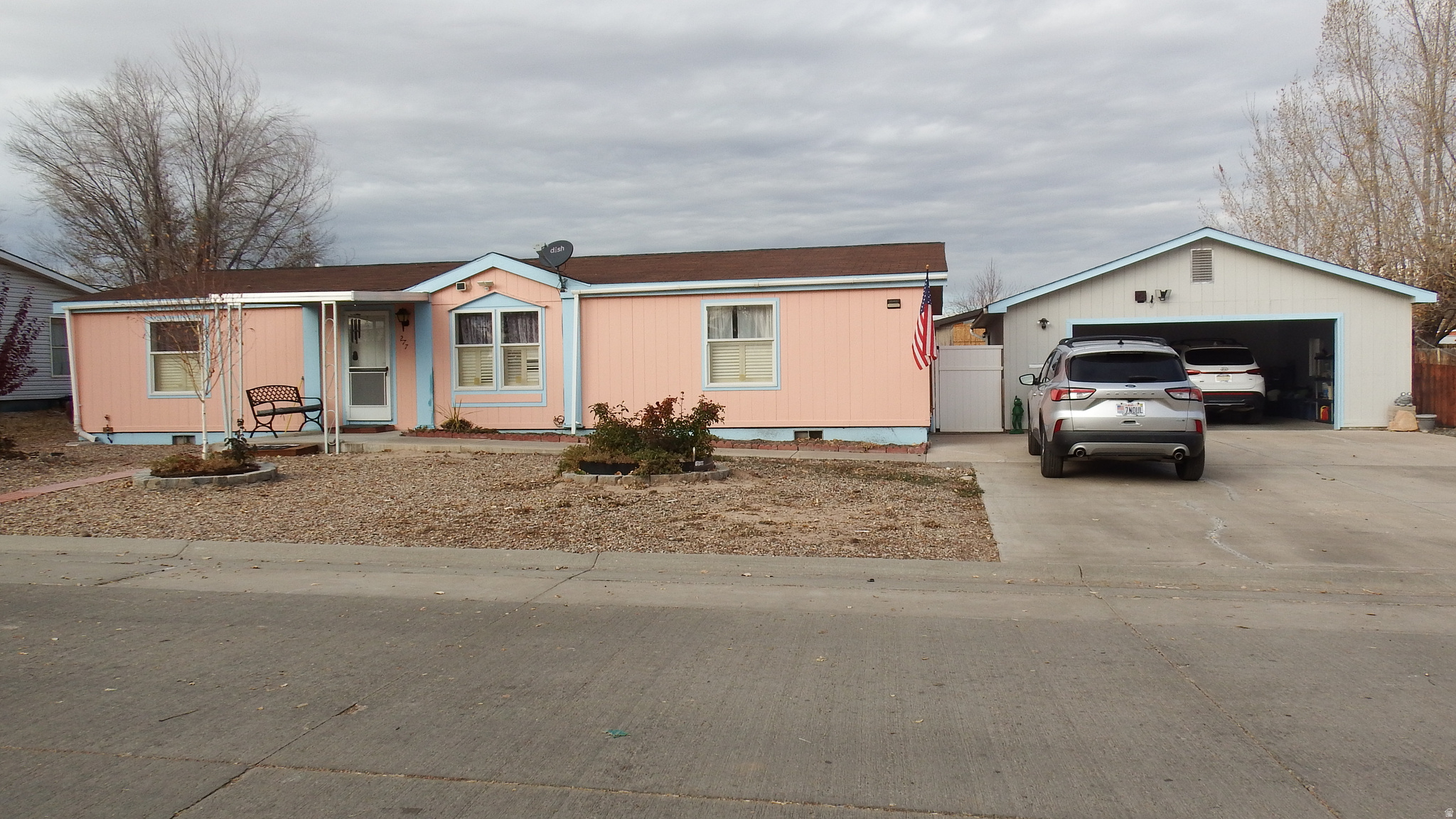 PINE MEADOWS MOBILE HOME COMMUNITY PUD - Residential
