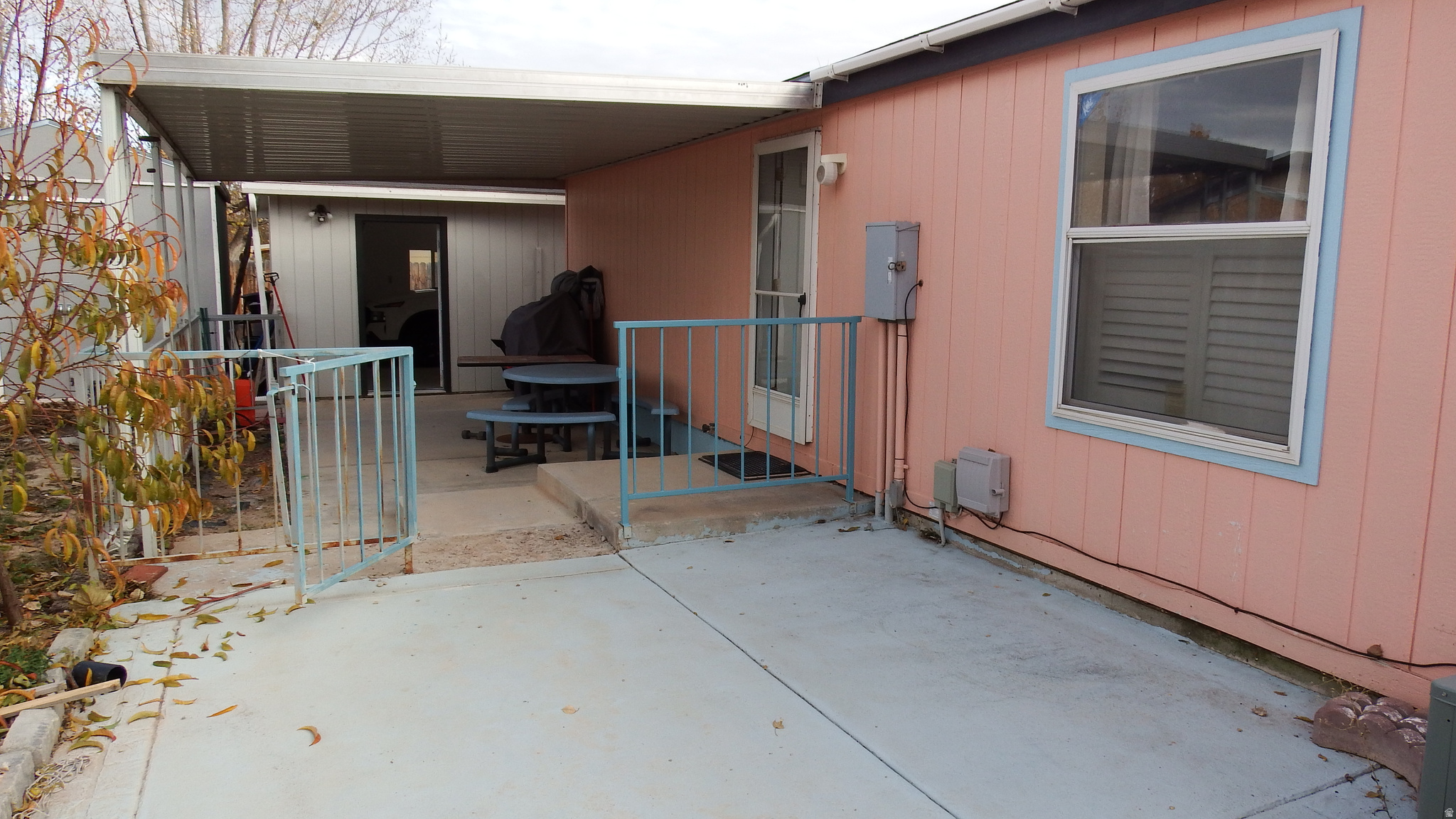PINE MEADOWS MOBILE HOME COMMUNITY PUD - Residential