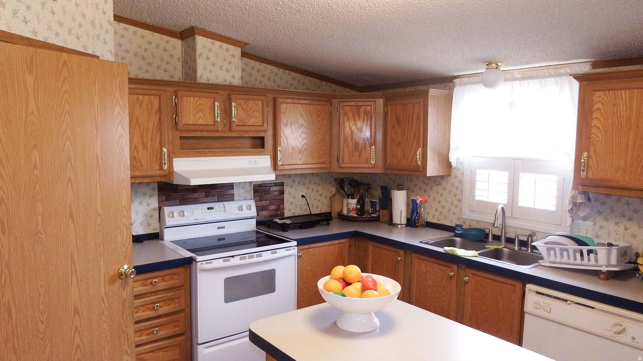 PINE MEADOWS MOBILE HOME COMMUNITY PUD - Residential