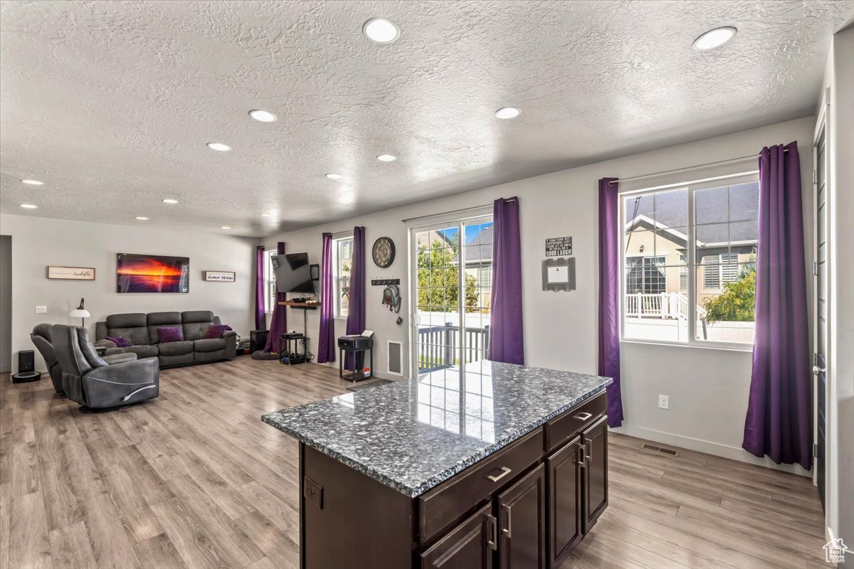 BARNES - Residential