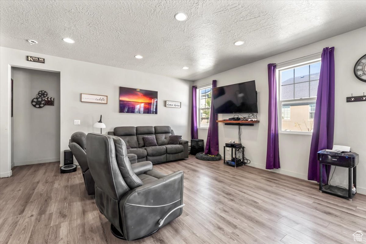 BARNES - Residential