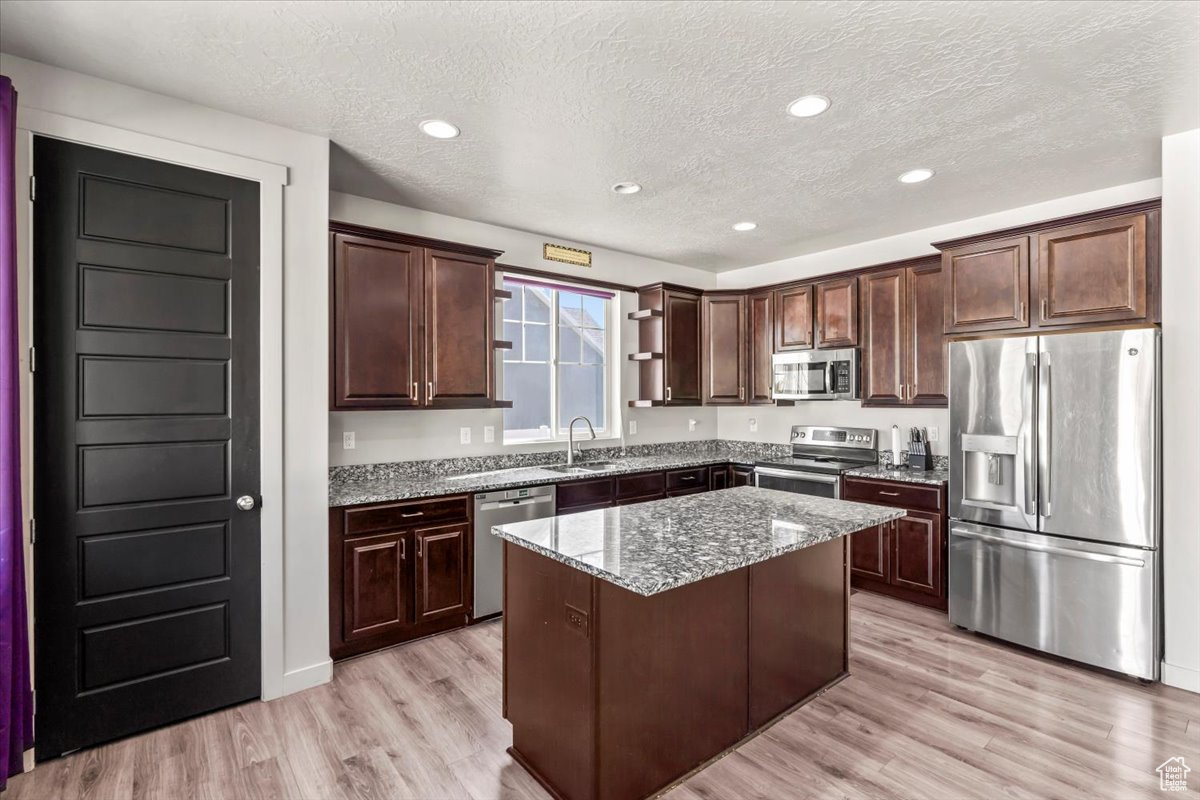 BARNES - Residential