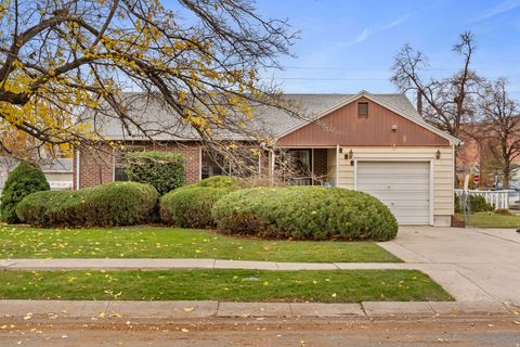 Photo of 980 W ECLIPSE WAY, Salt Lake City, UT 84116 (MLS # 2124389)