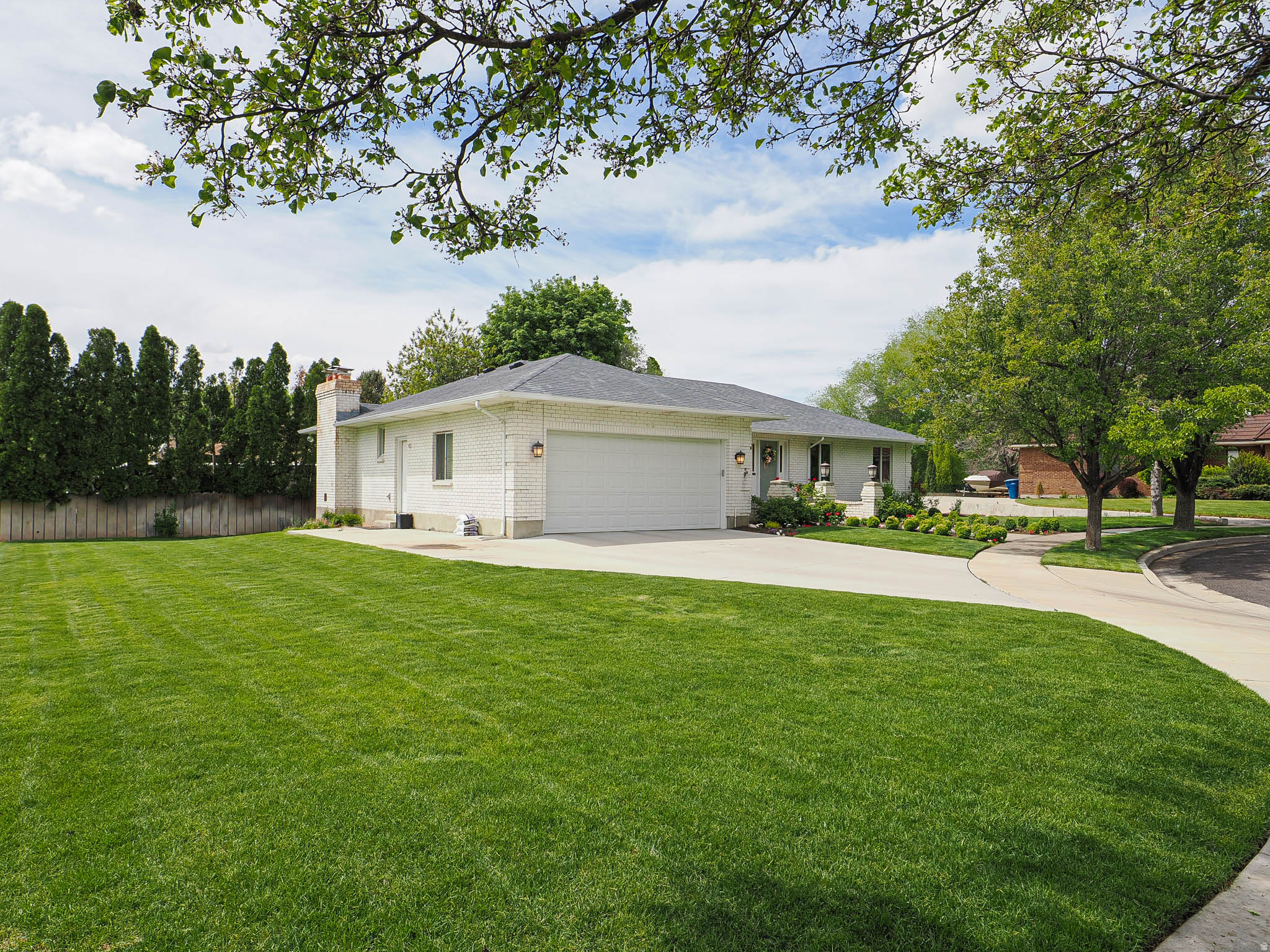 HIDDEN VALLEY COUNTRY CLUB ESTATES - Residential