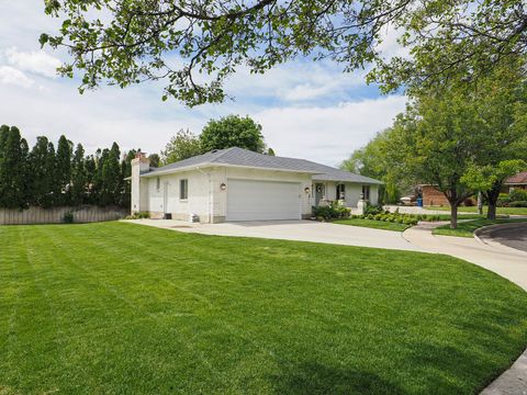 Tiny photo for 12166 S FAIRWAY CIR, Sandy, UT 84092 (MLS # 2154660)