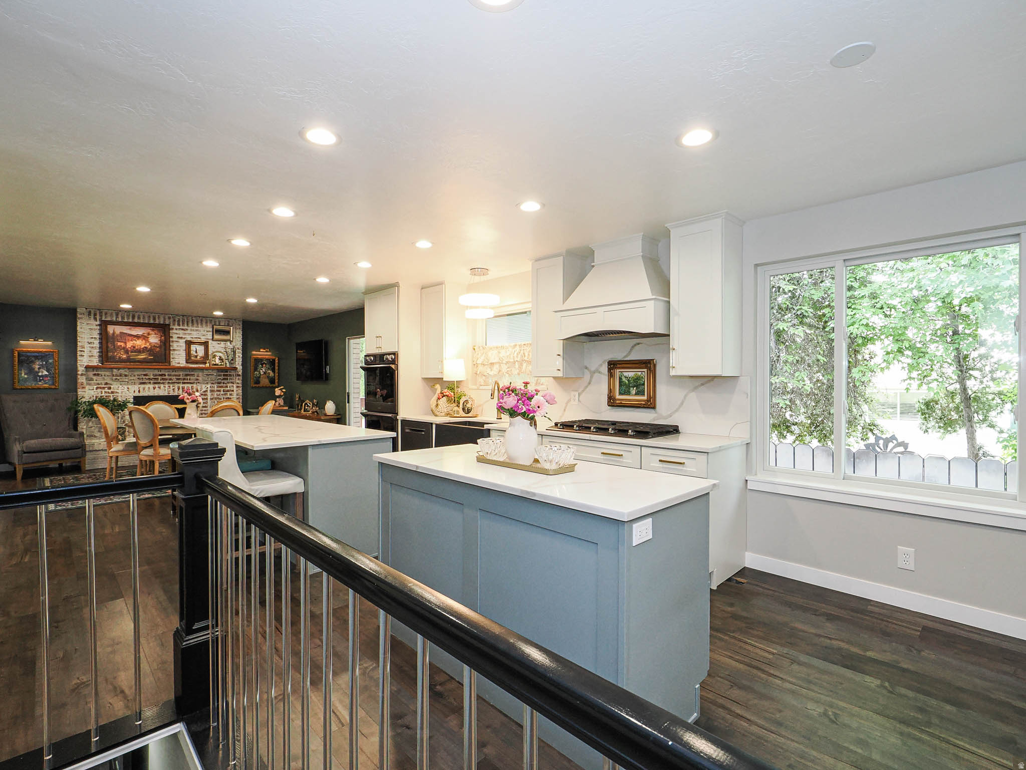 HIDDEN VALLEY COUNTRY CLUB ESTATES - Residential
