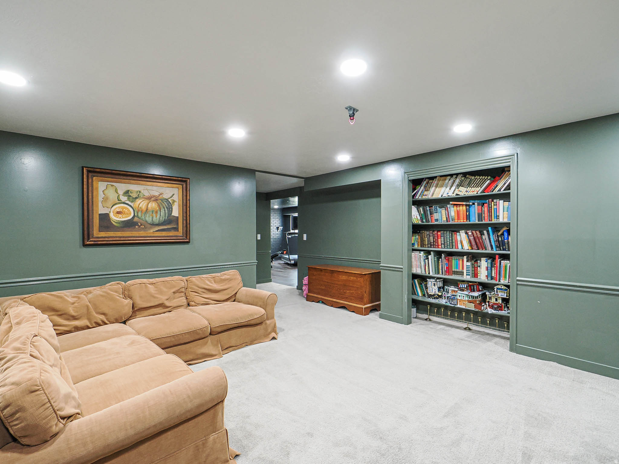 HIDDEN VALLEY COUNTRY CLUB ESTATES - Residential