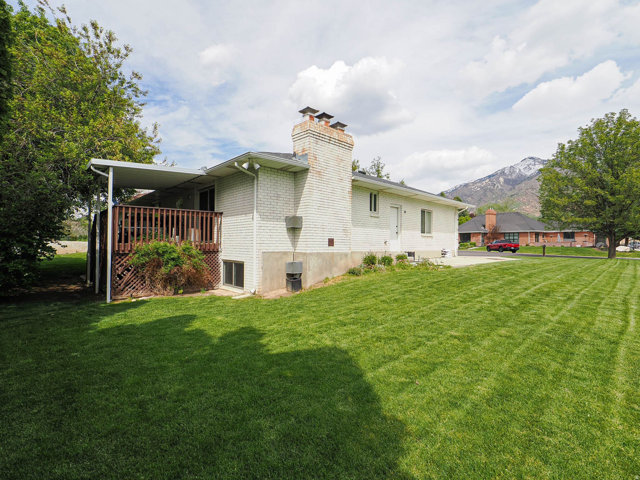 HIDDEN VALLEY COUNTRY CLUB ESTATES - Residential