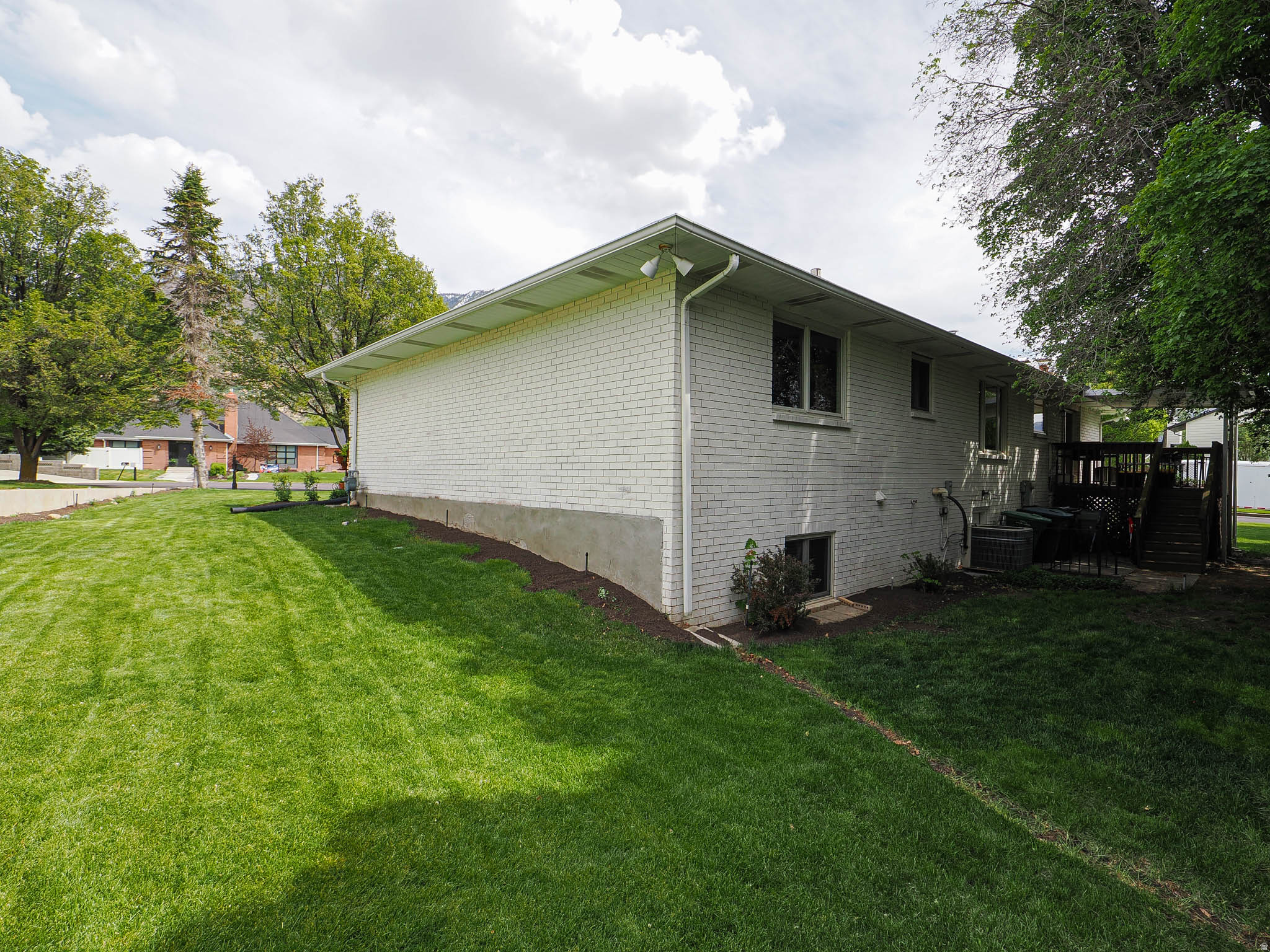HIDDEN VALLEY COUNTRY CLUB ESTATES - Residential