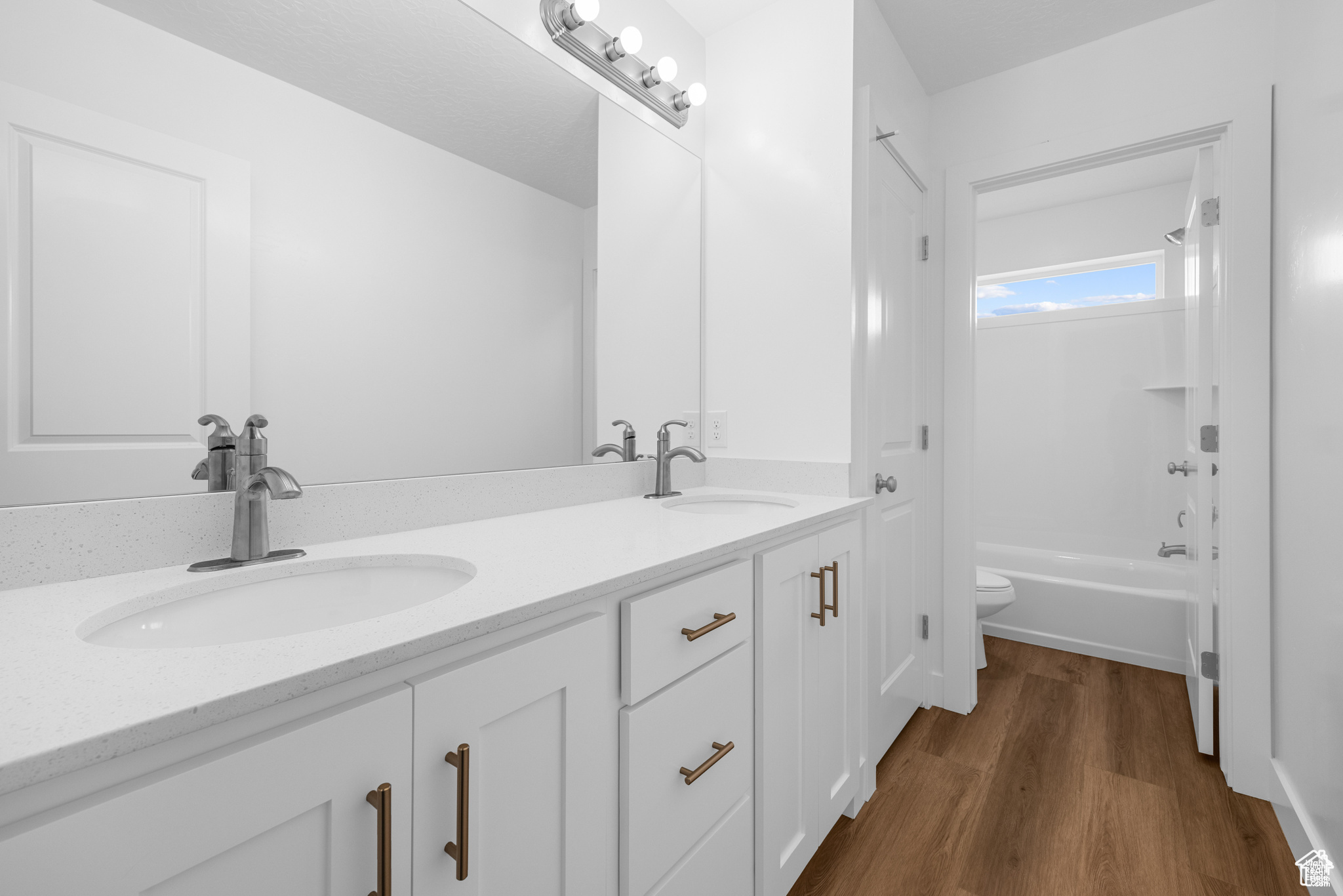 THE MELLOR - Residential