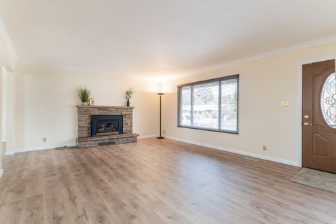 Tiny photo for 3326 S 350 W, Bountiful, UT 84010 (MLS # 2125462)