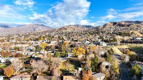 Tiny photo for 3326 S 350 W, Bountiful, UT 84010 (MLS # 2125462)