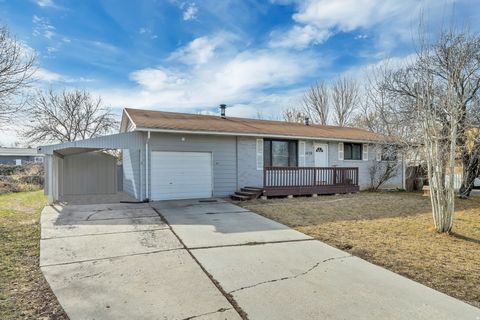 Photo of 5276 S HUNTINGTON CIR, Taylorsville, UT 84129 (MLS # 2139800)