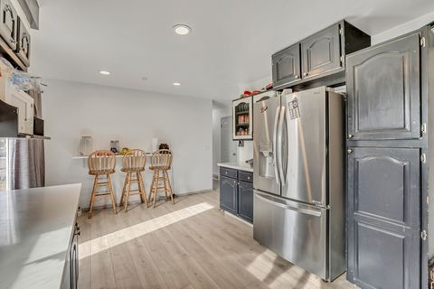 Tiny photo for 5276 S HUNTINGTON CIR, Taylorsville, UT 84129 (MLS # 2139800)