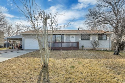Tiny photo for 5276 S HUNTINGTON CIR, Taylorsville, UT 84129 (MLS # 2139800)