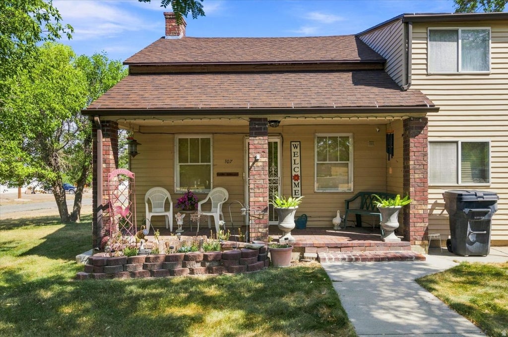 Photo of 107 E 200 N, Mt Pleasant, UT 84647 (MLS # 2182151)