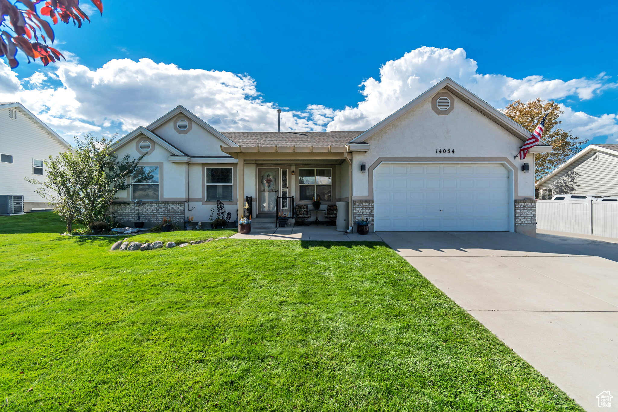 FOOTHILLS - Residential