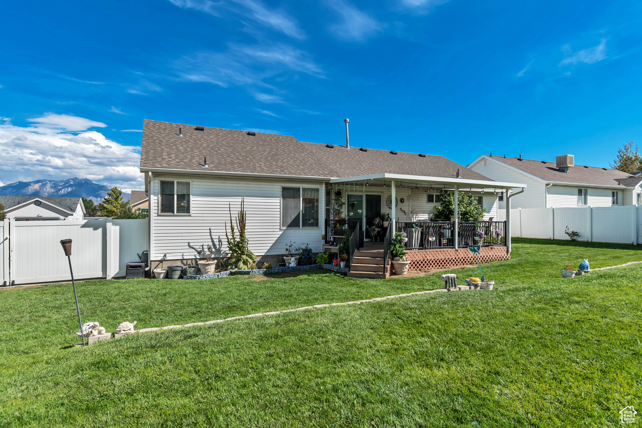 FOOTHILLS - Residential