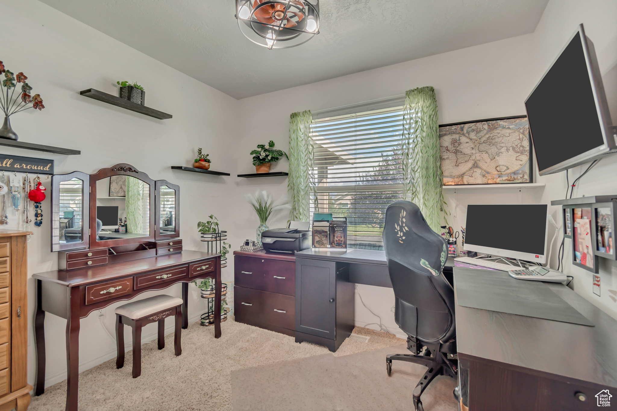 FOOTHILLS - Residential