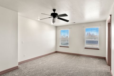 Tiny photo for 706 S 600 E, Layton, UT 84041 (MLS # 2135474)