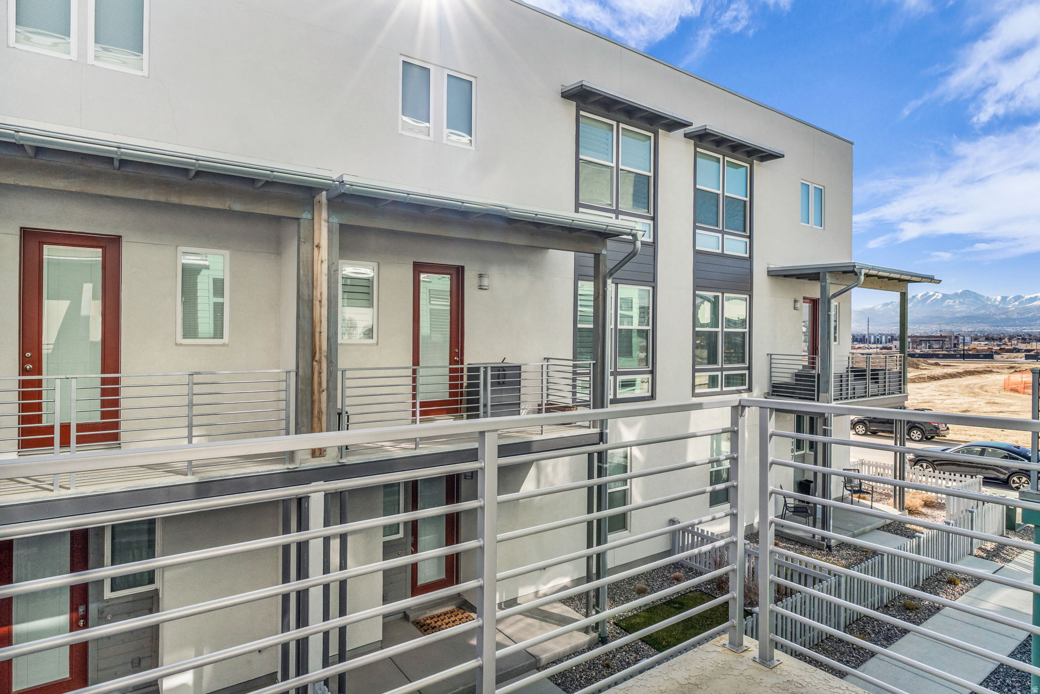 DAYBREAK - Residential