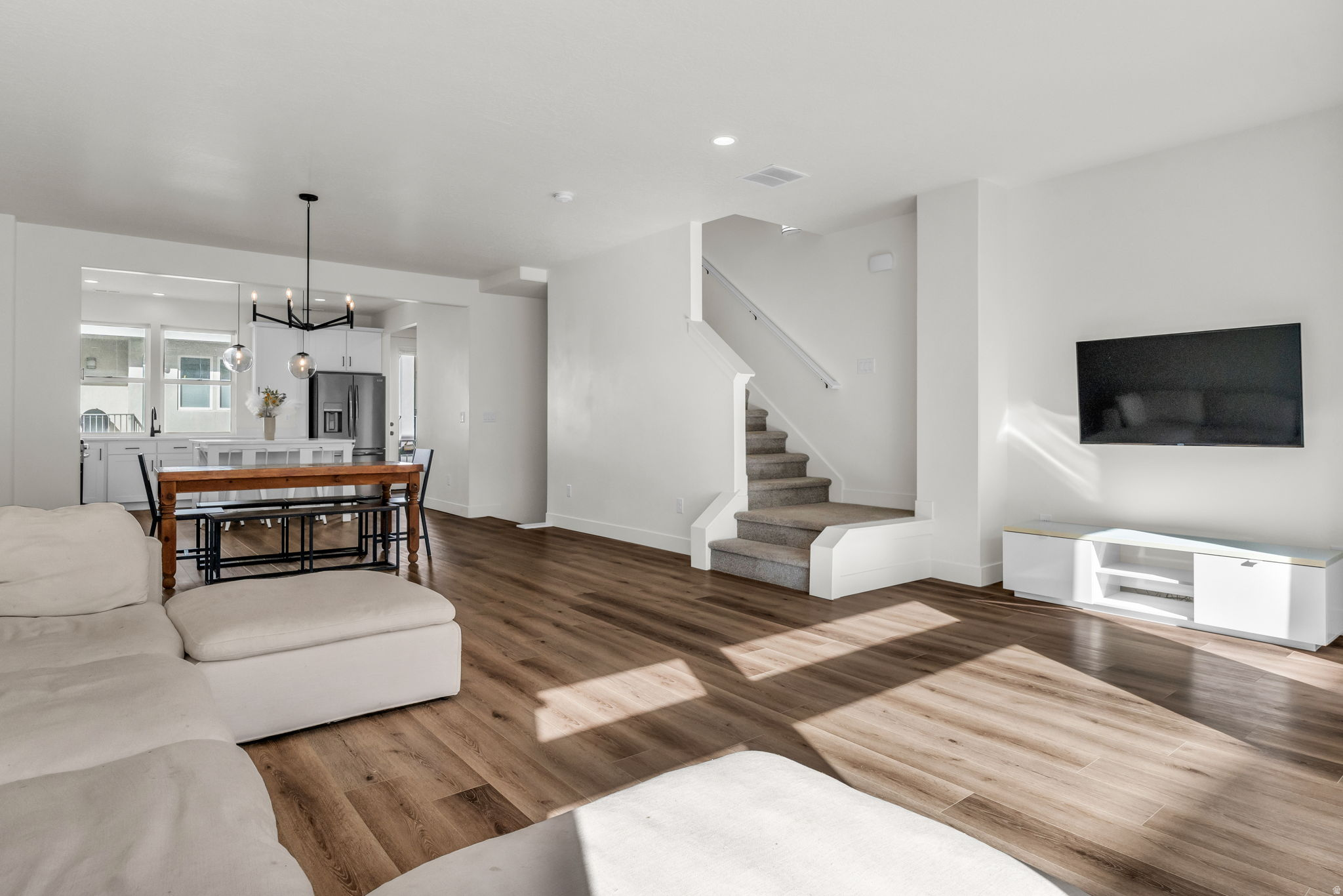 DAYBREAK - Residential