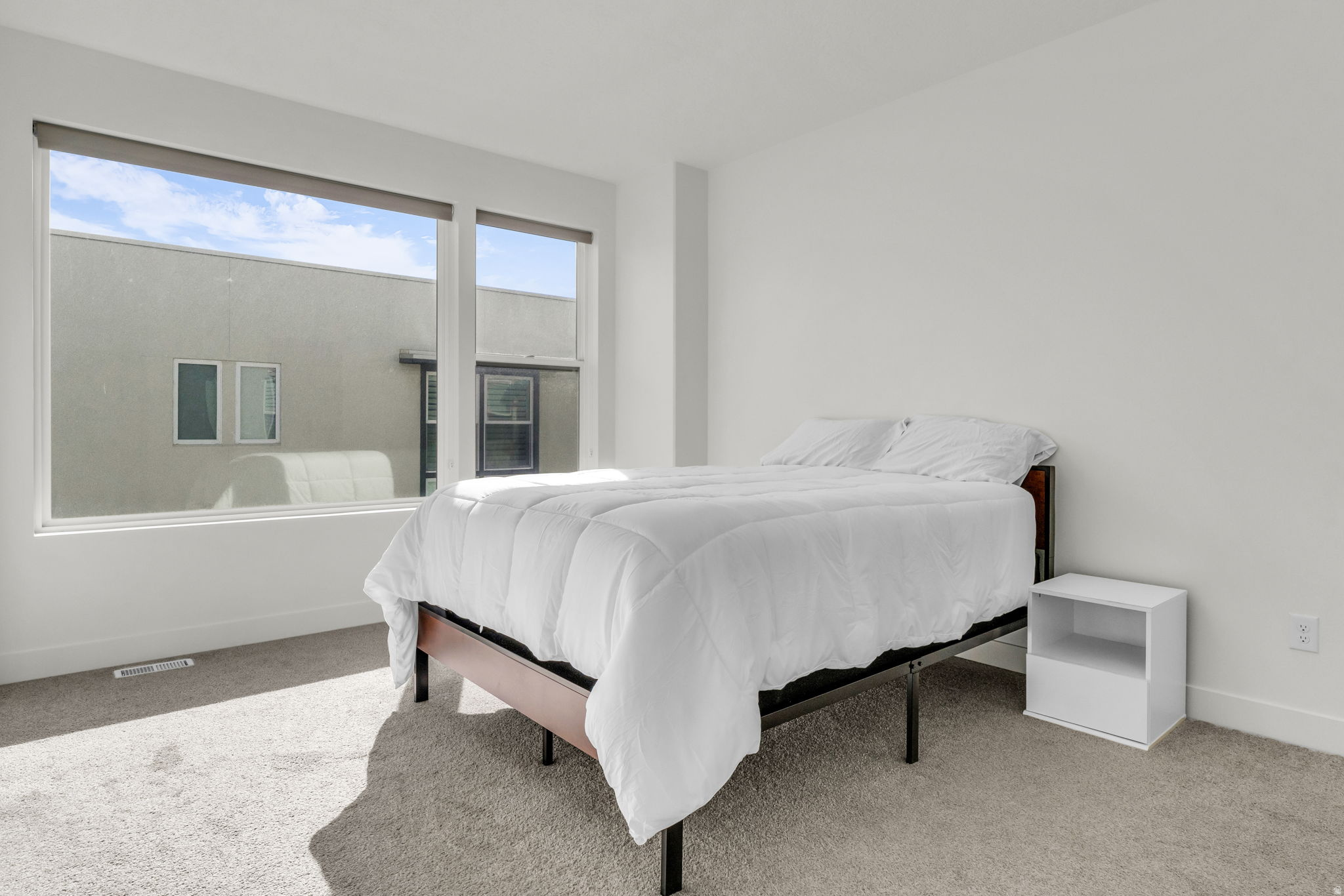 DAYBREAK - Residential