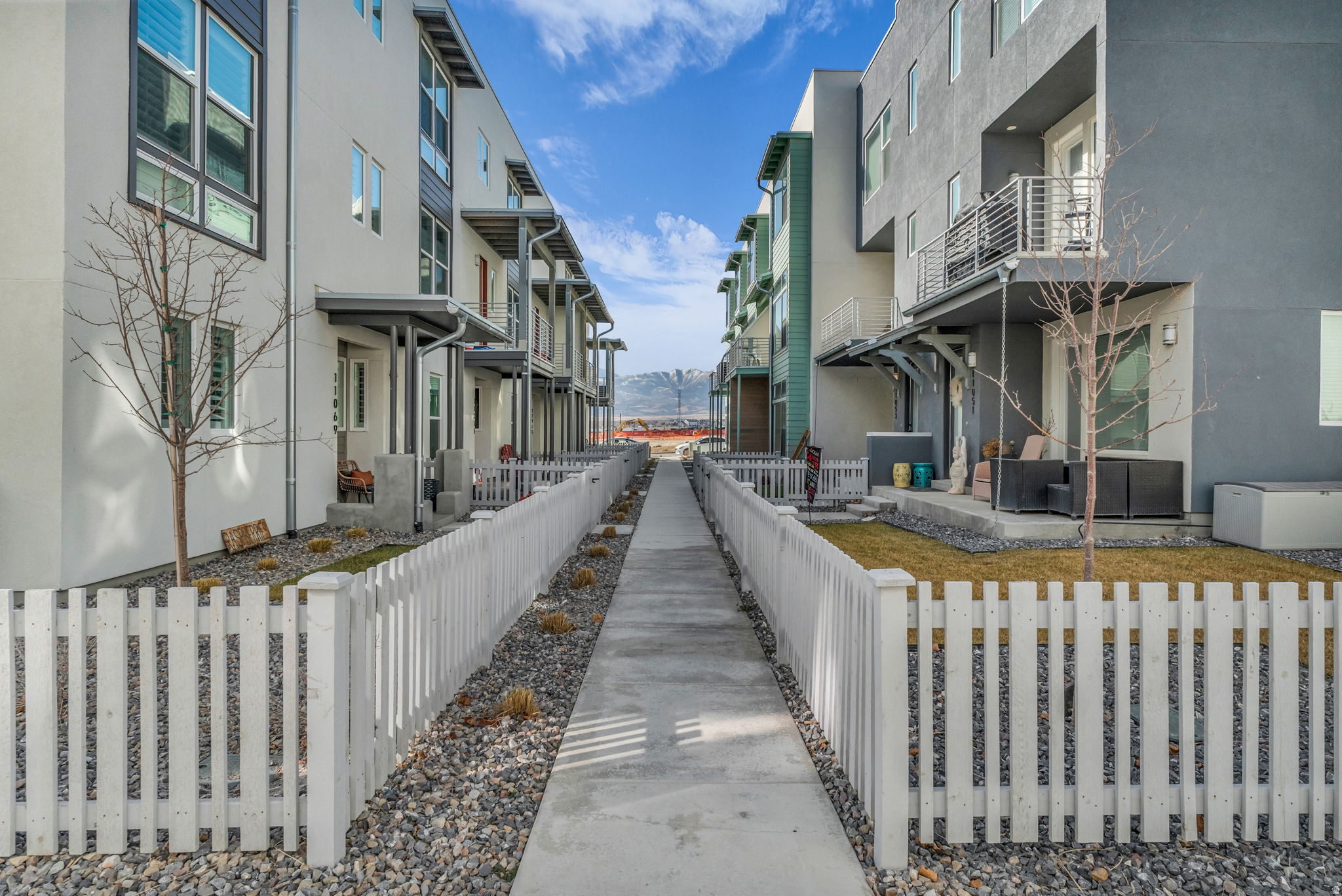 DAYBREAK - Residential