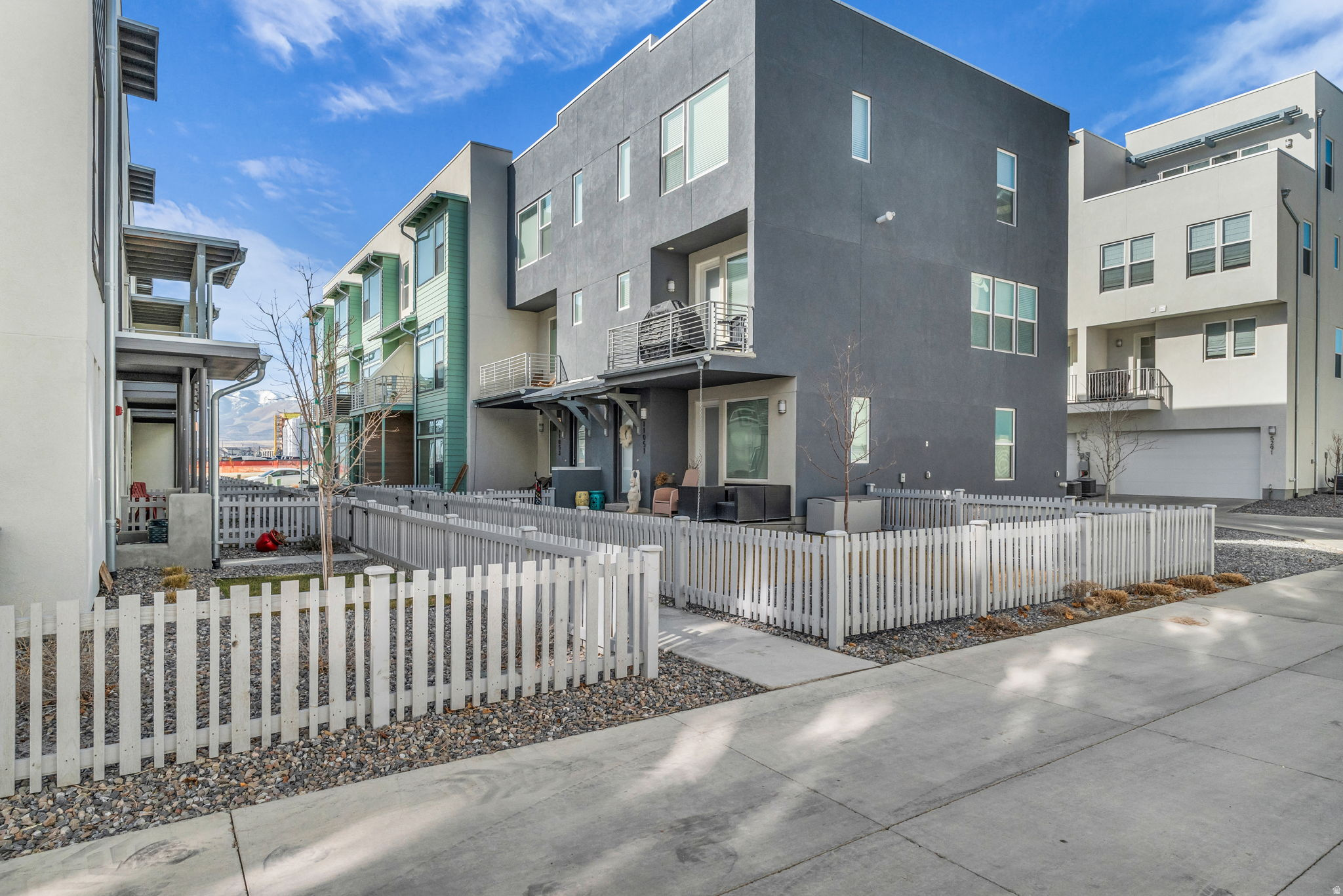 DAYBREAK - Residential