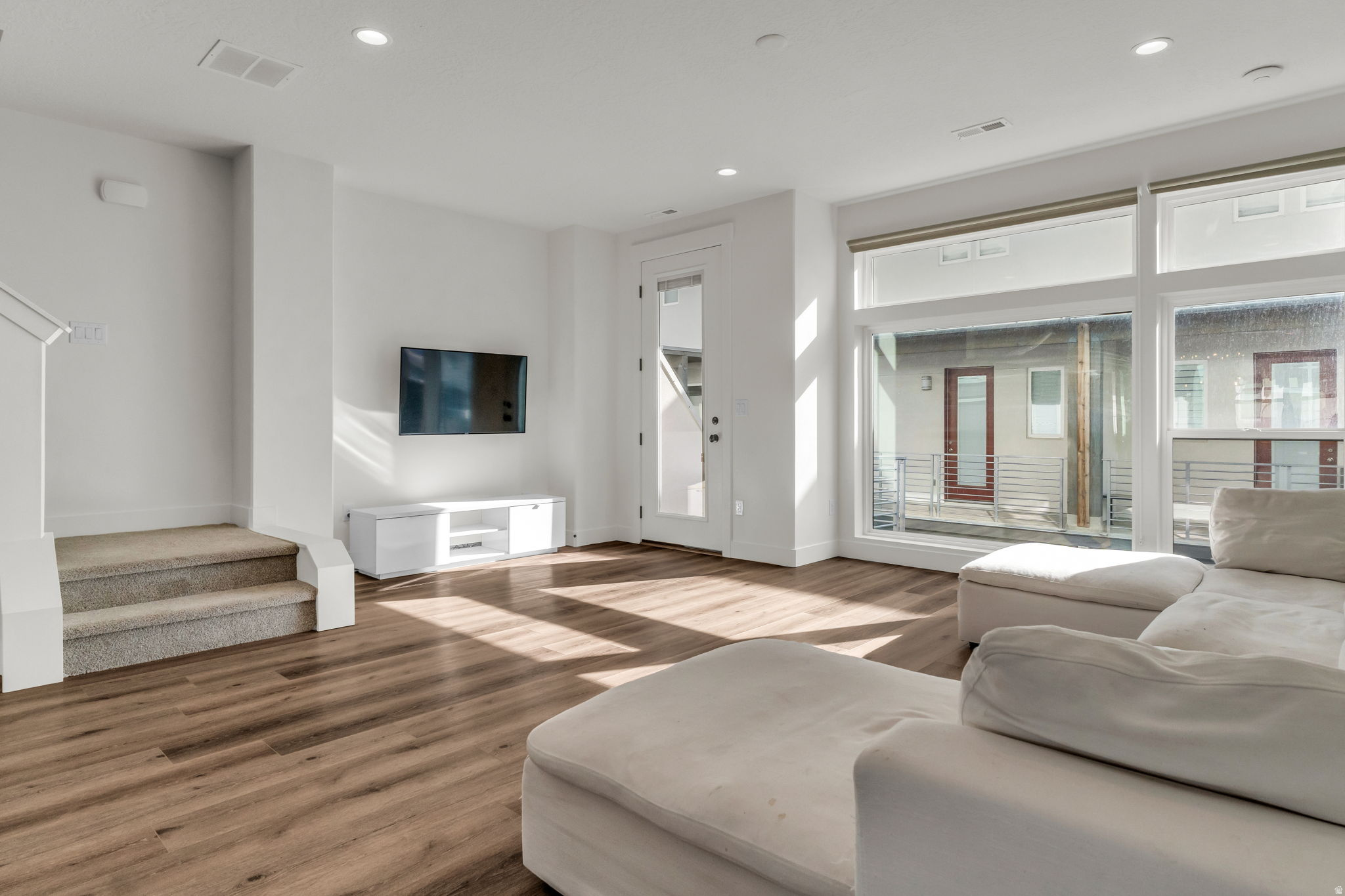 DAYBREAK - Residential