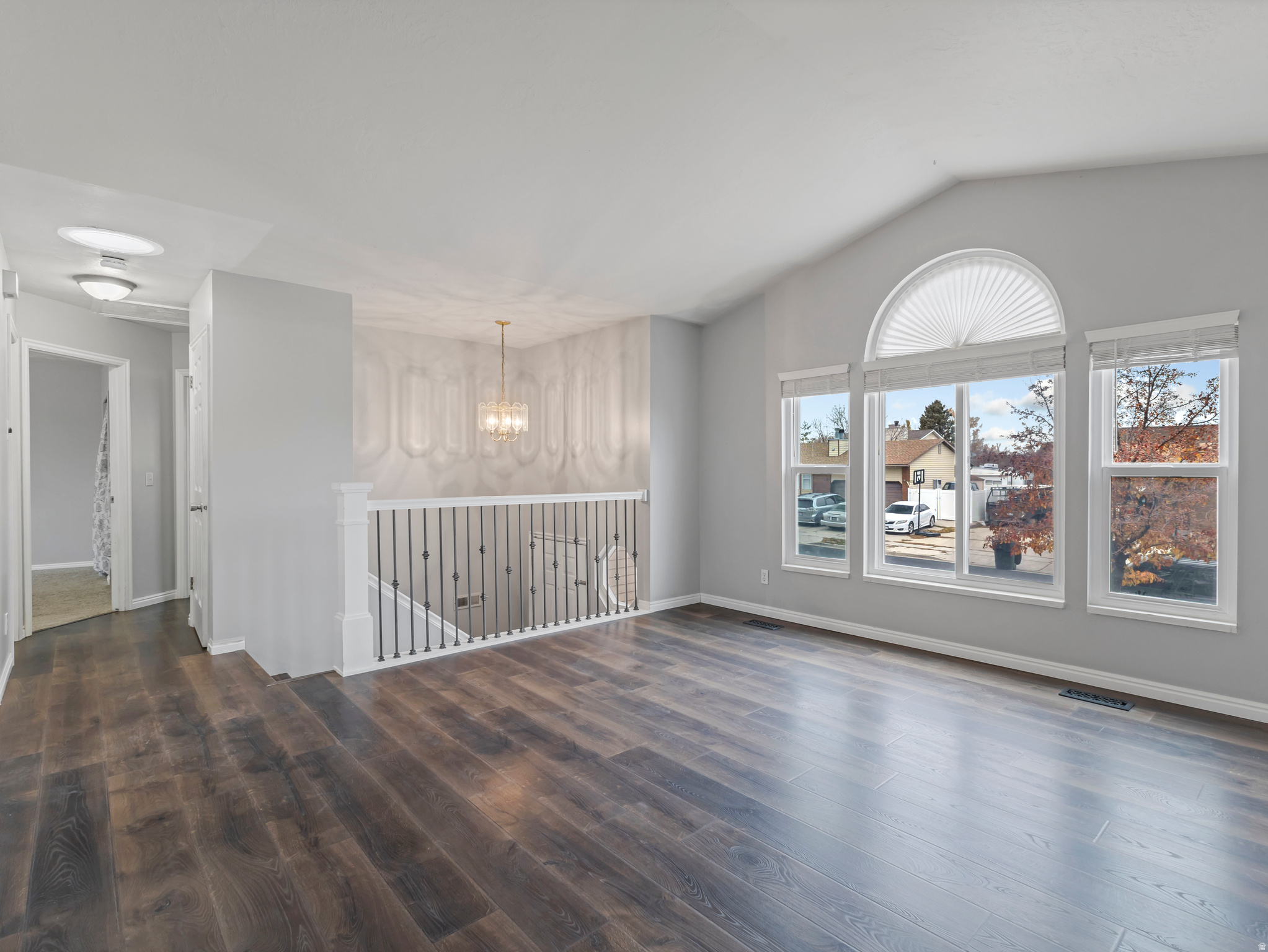 OQUIRHH SHADOWS - Residential