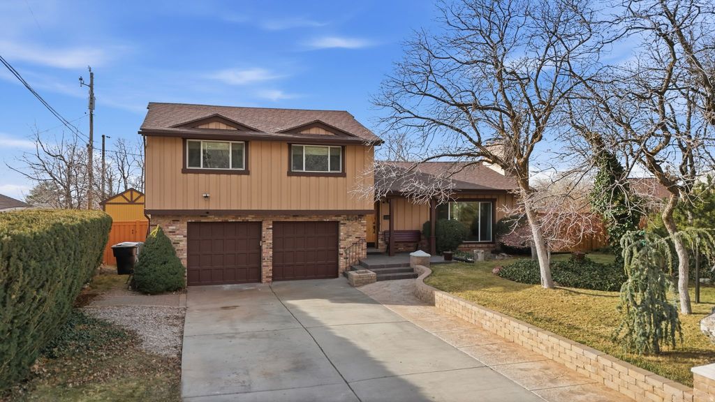 Photo of 4090 S MONARCH WAY E, Holladay, UT 84124 (MLS # 2134334)