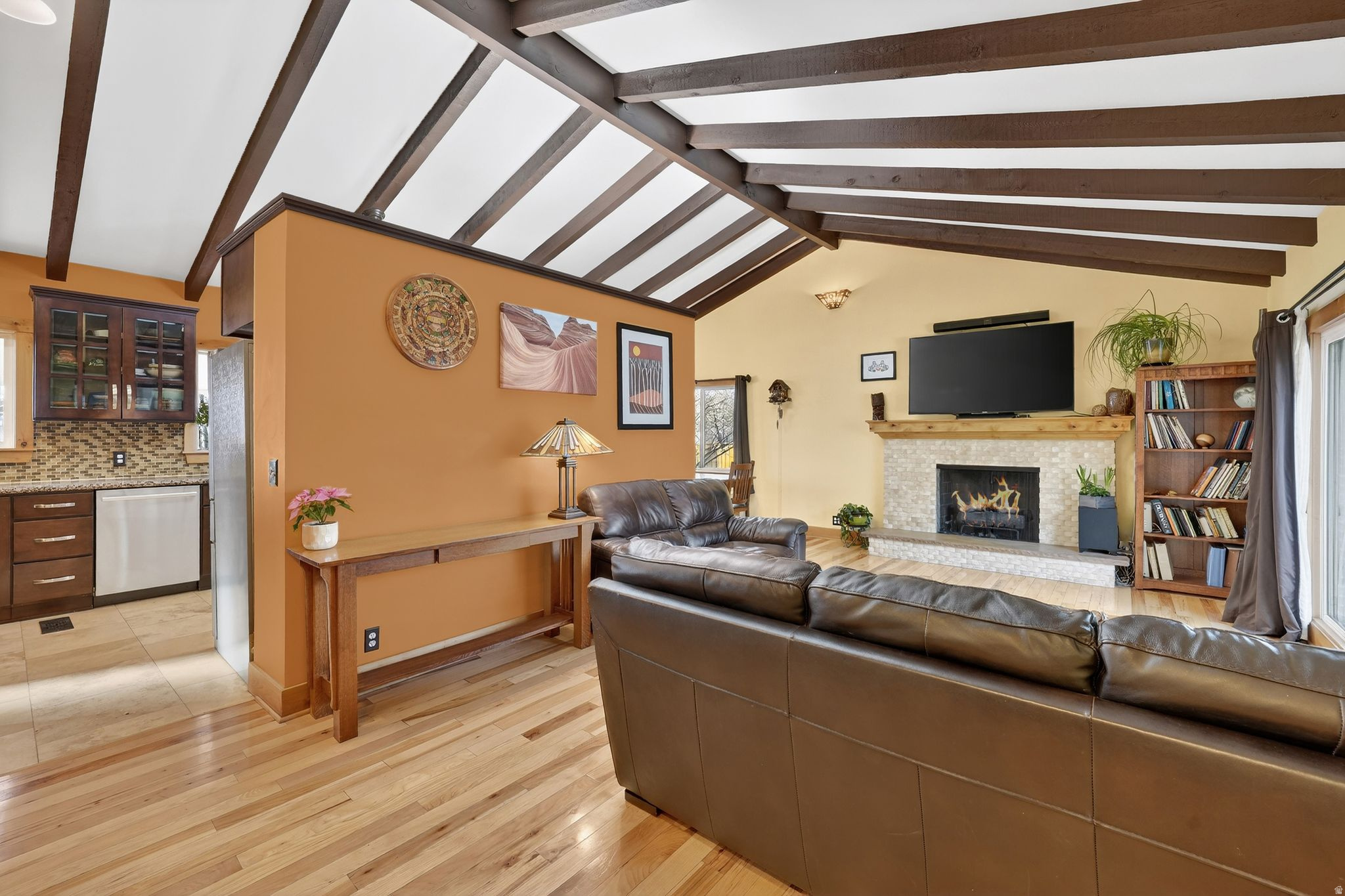 ROBIN MANOR - Residential