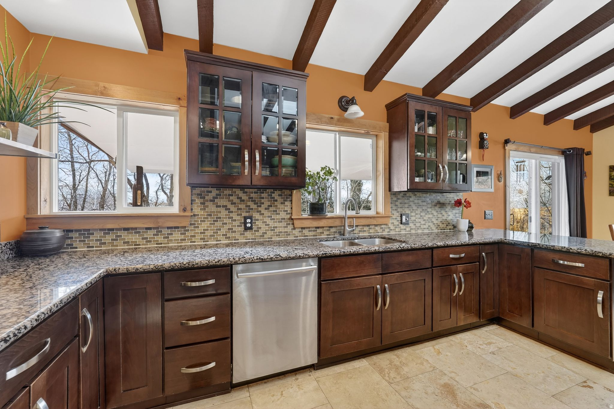 ROBIN MANOR - Residential